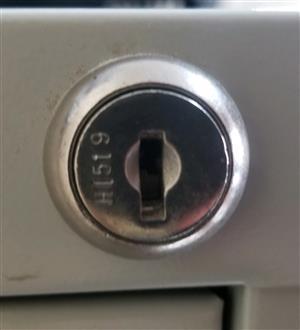 Hirsh Staples Office Depot HI519 Lock Key                                                                                                                                                                                                                                                                                                                                                                                                                                                                           