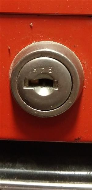 Husky 901 - 1000 Toolbox Replacement Key Series