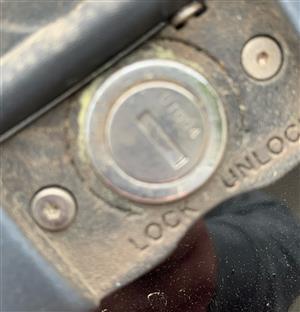 Leer Bauer DT004 Truck Cover Lock Key                                                                                                                                                                                                                                                                                                                                                                                                                                                                               