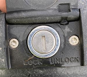 Leer Load-N-Lock DT003 Lock Key                                                                                                                                                                                                                                                                                                                                                                                                                                                                                     
