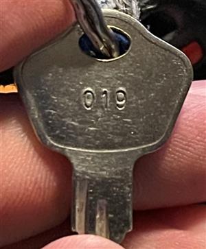 Sentry Safe 019 Key                                                                                                                                                                                                                                                                                                                                                                                                                                                                                                 