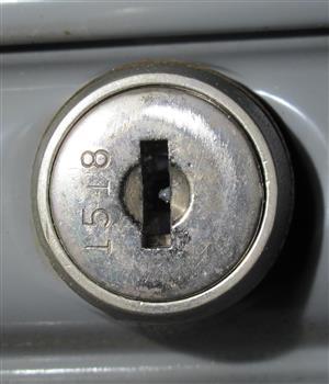 Snap-On Craftsman 1518 File Cabinet Lock Key                                                                                                                                                                                                                                                                                                                                                                                                                                                                        