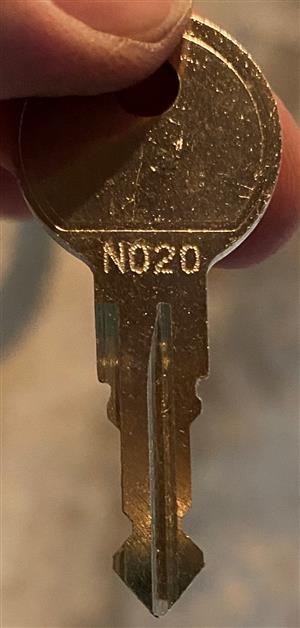 Thule N020 Roof Rack Lock Key                                                                                                                                                                                                                                                                                                                                                                                                                                                                                       