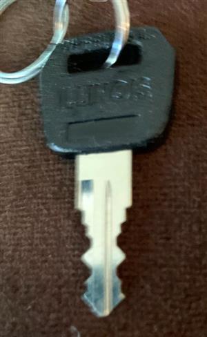 TriMark 200R Truck Topper Key Lock                                                                                                                                                                                                                                                                                                                                                                                                                                                                                  